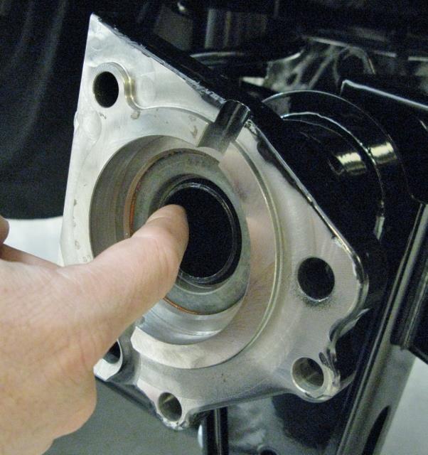 Use the appropriate axle seal installer (KD-Tools P/N: 41630) to install the seals on both sides (Figure 3). CAUTION: Make sure the seal installs straight.