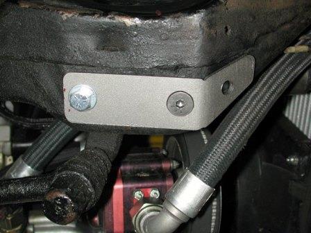 11249100 Installation Instructions 1. This sway bar was designed for use with our lower StrongArms. Installation with other control arms may require modification. 2.