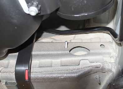 Original vehicle hole, M6x5 bolt Inserting bolt into hole 8