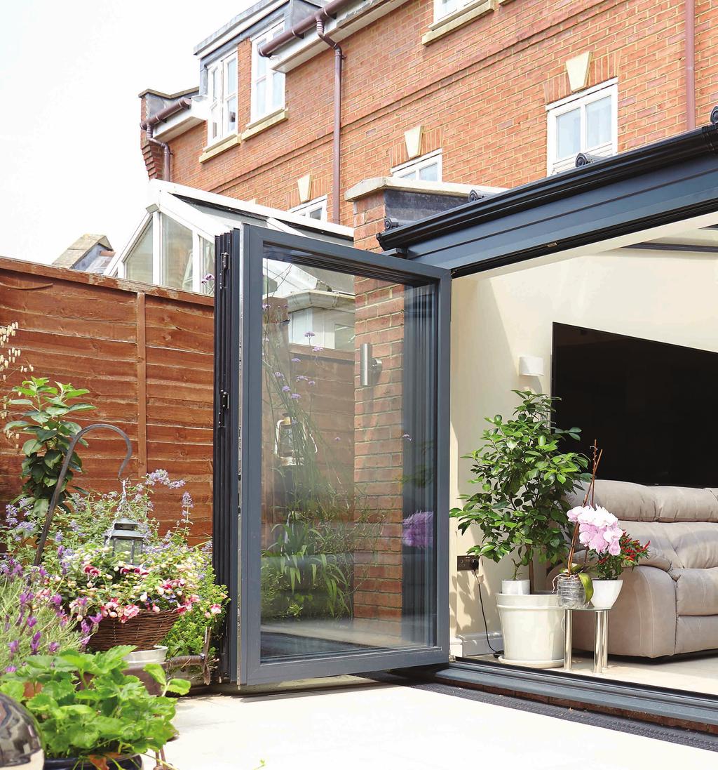 B I - F O L D D O O R S 550 D E LU X E A LUXE 550 Bi-Folding Door system is a practical and beautiful solution for opening up your home, bringing the