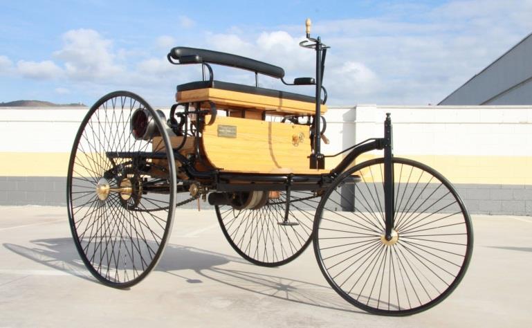 HISTORY OF THE AUTOMOBILE Worked by: Lara Mateus