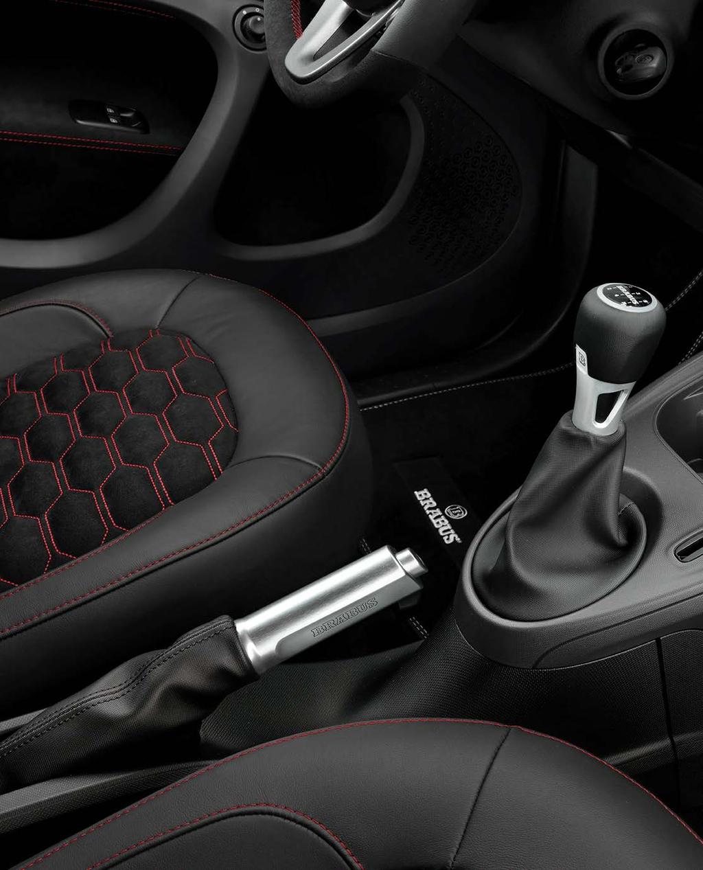 BRABUS 16 Gearshift paddles. For a sporty look and dynamic gear-shifting driving fun included.