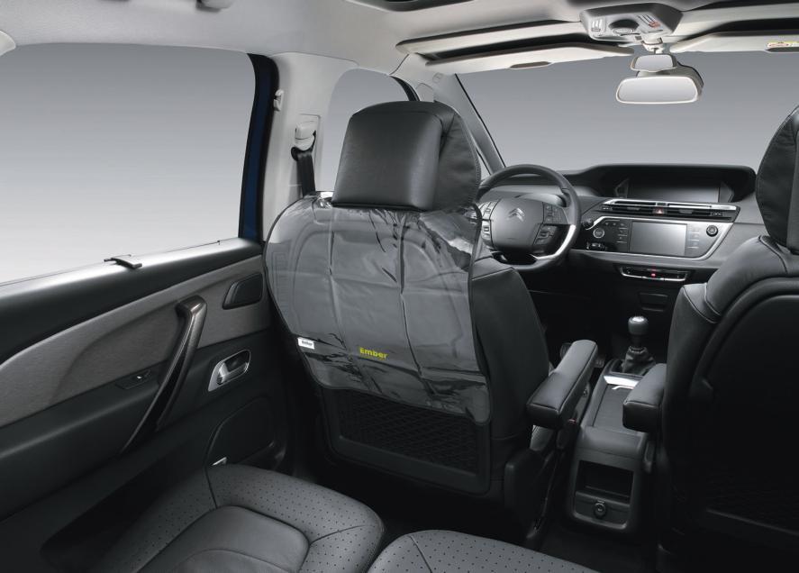 COMFORT 1 2 1 - Front seat protector 2 - Headrest coat hanger 3 - Integrated or portable air freshener refills 4 - Set