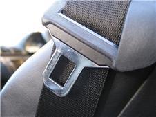 SEAT BELT REMINDERS 100% 90% 80% Front seats Rear seats 70% 60% 50% 40% 30% 20% 10% 0% Seat belts are mandatory on all seats. But reminder alerts only on driver seat.