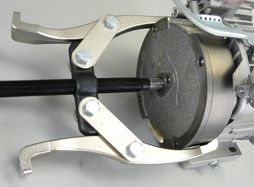 Use 8 or 9 inch Puller for earlier engines Use