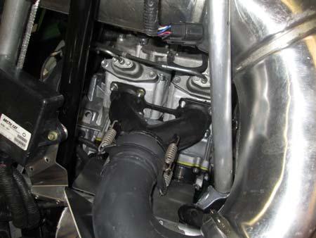 Install cross brace and plug in the servo motor. 27.