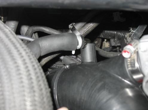 n) Connect the two 5/ 32 ID hoses to the two nipples on the wastegate