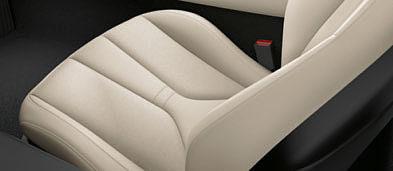 02 03 01 [ 01 ] Interior design Carpo ivory white: sporty and noble combination in leather colour Amido/ivory white.