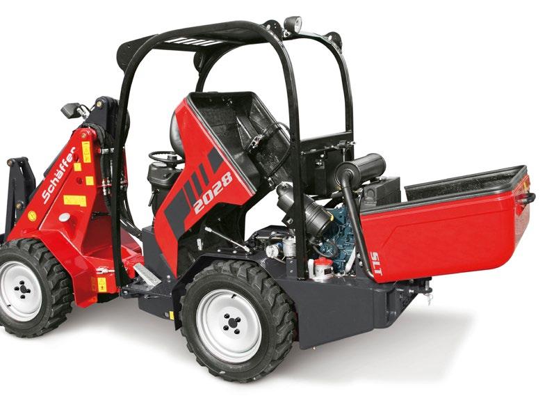 SCHÄFFER 2024 SLT, 2028 SLT AND 2030 SLT LOW HEIGHT, FULL POWER The front and rear bonnet are easy