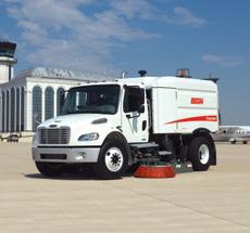 APPLICATION-SPECIFIC CONFIGURATIONS CROSSWIND CNG POWERED Environmentally Sound, Clean Burning Alternative Fuel Option The Crosswind is available powered by compressed natural gas (CNG).