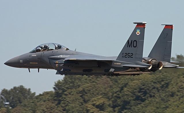 F15 204