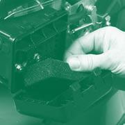 To prevent carburettor malfunction, service the air clearer regularly. Check that the air filter is clean and dry of dirt.