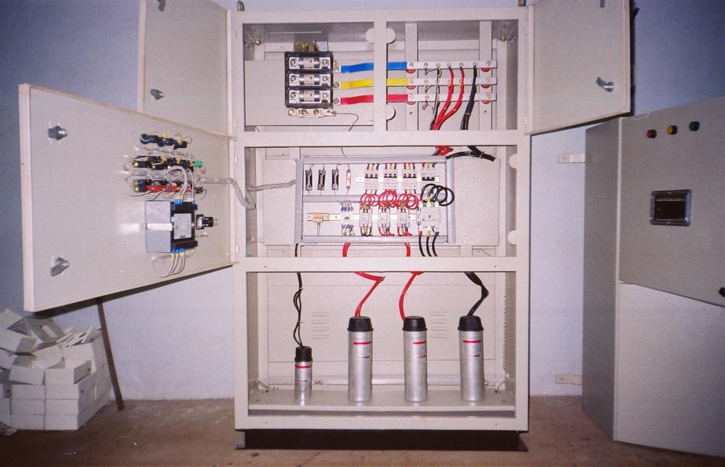 AUTOMATIC POWER FACTOR CONTROL PANEL (APFC) We oﬀer APFC panels with Capacitor Banks with ample space provided for the Capacitors within the panels for eﬃcient