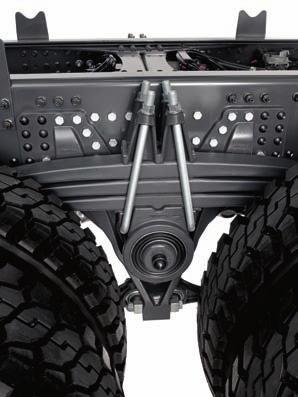 All steel bumper in three parts to reduce maintenance costs and increase the approach