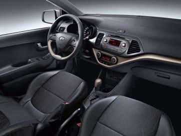 GL The GL package comes in woven cloth, in combination with Ebony Black or Alpine Grey interior key colours.