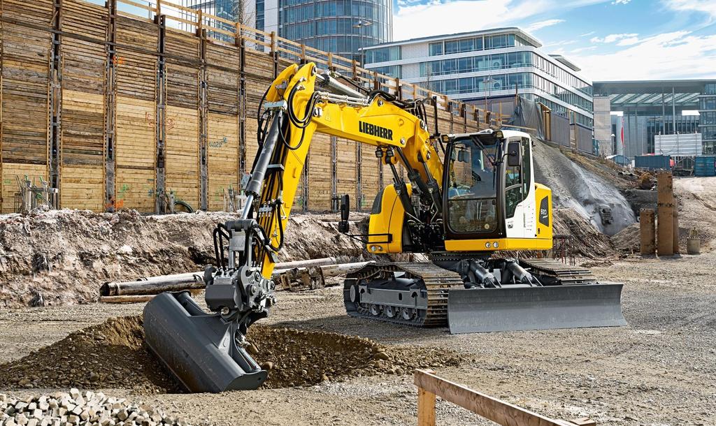 Earthmoving Equipment and Material Handling R 920 Compact Swing Crawler Excavator Short tail swing of only 6' 1'