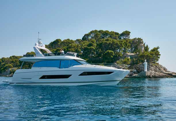 Coming to complete the PRESTIGE range of luxury yachts, the new PRESTIGE 680 continues all the key features