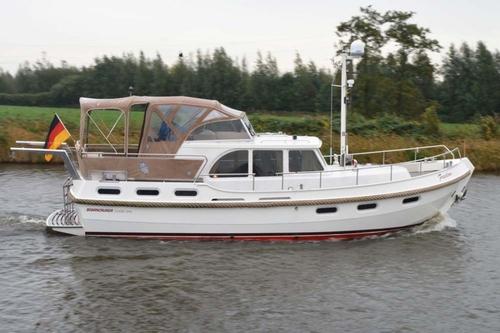 MOTORBOOT - BOARNCRUISER 40 CLASSIC LINE - FREEDOM General Brand: Name: Reference number: Dimensions (l x w x d): Airdraft: Shipyard: Boarncruiser 40 Classic Line Freedom B1119 12.40 x 4.35 x 1.