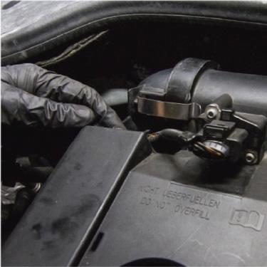 26 Install primary/upper oxygen sensor and tighten with the 22mm Oxygen sensor wrench.