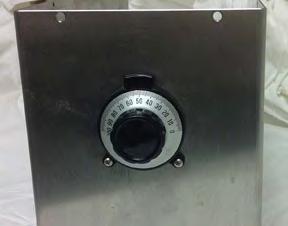 If for example the source is inserted into a cooling shroud, the slot must not contact the wall of the cooling shroud, this will short circuit the source.