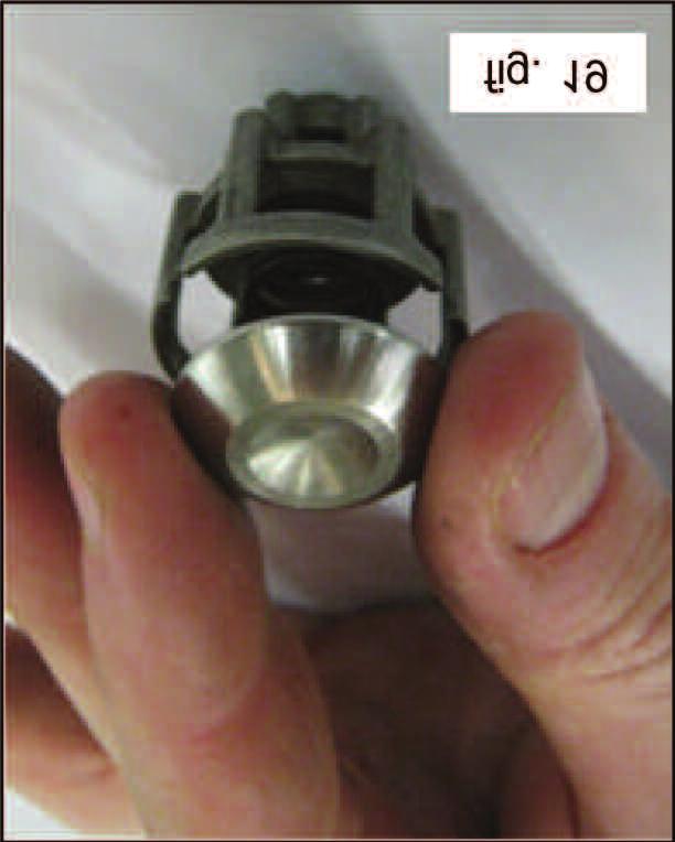 19 and 20). Do not invert the suction springs with the previously disassembled outlet springs during assembly of the suction and outlet units (figs. 15 and 16).
