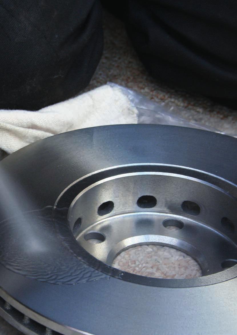 MOUNTING PASTE In order to ensure safe functioning in the long term, the brake system must undergo regular maintenance.