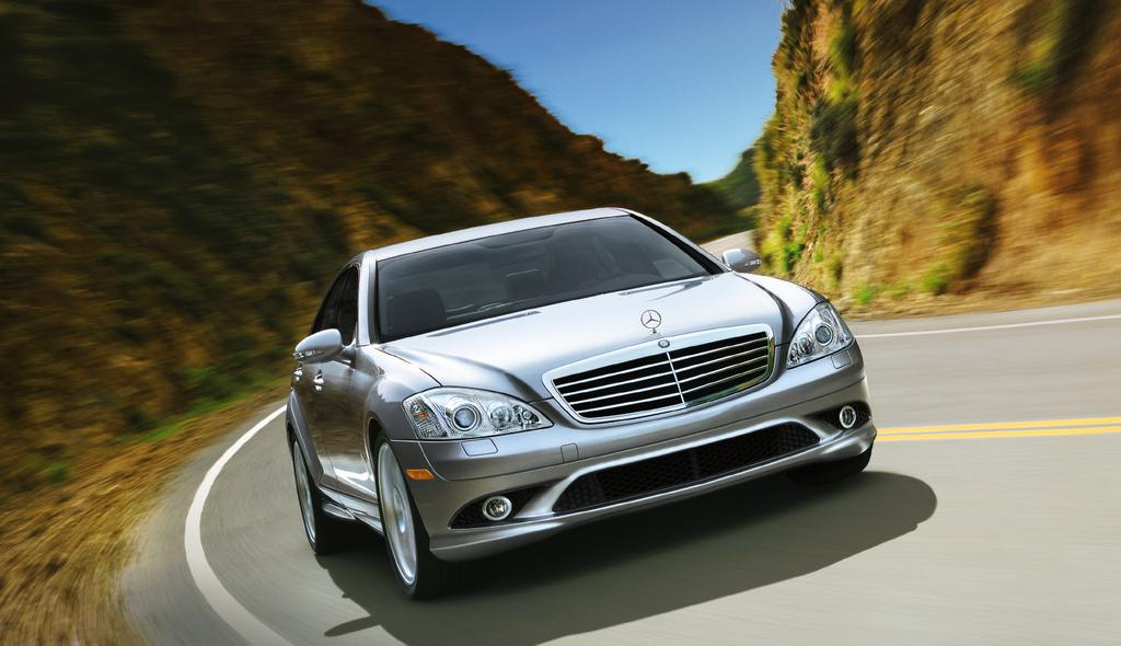 The 2007 S 550 features an all-new, 5.5-liter, 382 horsepower V-8 engine that s larger and more powerful, while matching the efficiency of its predecessor.
