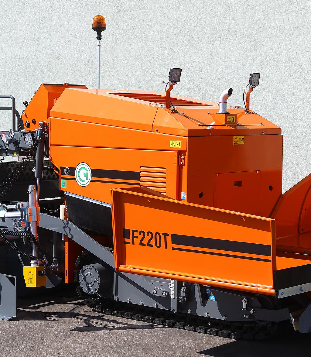 PAVER CM F220T ENGINE Perkins 50 kw (68 Hp) OPERATING WEIGHT 4500 kg PAVING