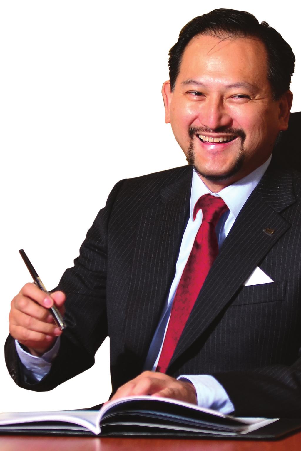 4 Tunku Dato Ya acob bin Tunku Tan Sri Abdullah has been a Director since its inception in November 1998. He was appointed as the Group Managing Director/Chief Executive Officer in 1999.
