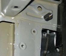 Use two clamps and tighten the clamp located on the intake side.