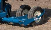 BLUE DRIVE BLUE VANTAGE FEATURE AVAILABILITY 1 Pivot Fold Frame Split Rows Hydraulic Weight Transfer ISOBUS Compatible 2 Electric Single Row Clutches True Depth Hydraulic Down Force BLUE DRIVE