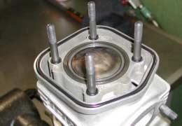 OIL CYLINDER LINER AND PISTON. INSTALL CYLINDER (see Fig.30).