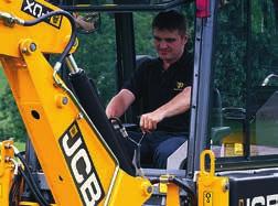 4 You can specify your JCB CX with one of two different control types Manual or EasyControl (servo)*.