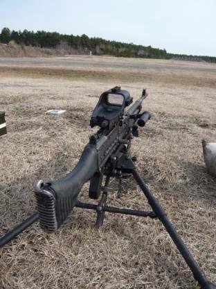 M249. There is NO one universal machinegun sight.