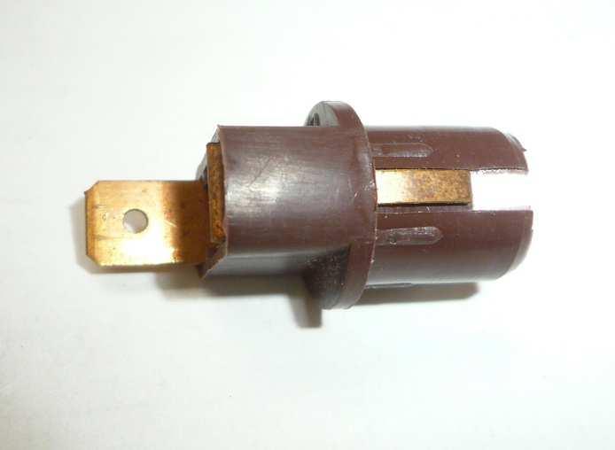 Compatibility with lamp sockets Very early (pushbutton) 1971