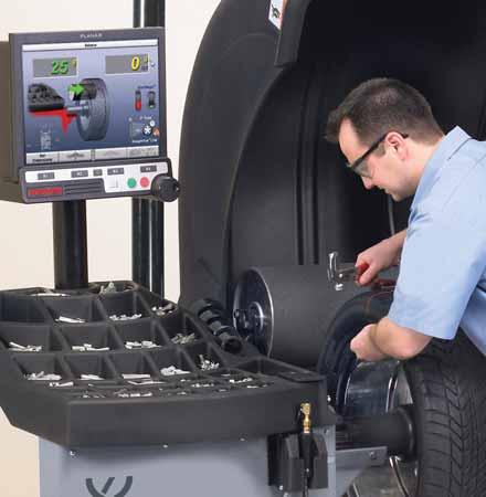 ForceMatching and Balance StraightTrak Lateral Force Measurement Solve Tire-Pull Problems With the Hunter VAS6230A That Alignment Service Can t Fix Tire-related pulls are caused by lateral forces in