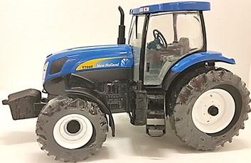 #178 $ Ertl 1/32 New Holland T7040 tractor with SuperSteer