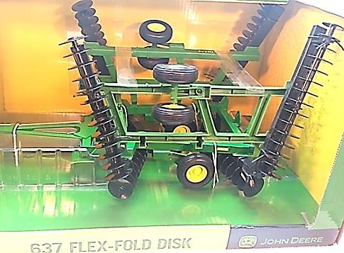 #235 $ Ertl 1/16 Dealer edition John Deere 9520T tractor With 36 rubber tracks, front