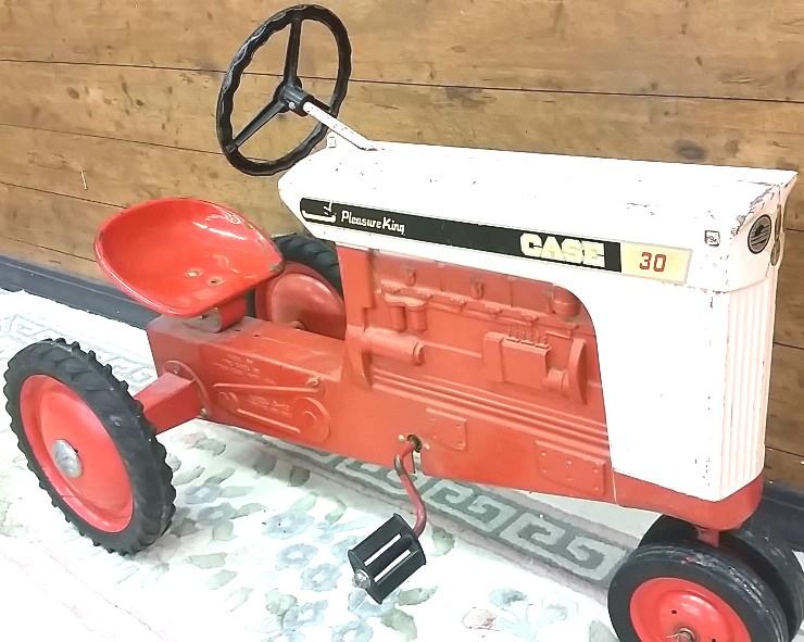 #65 $ Ertl 1/16 Dealer Edition Case 4994 tractor with Duals.
