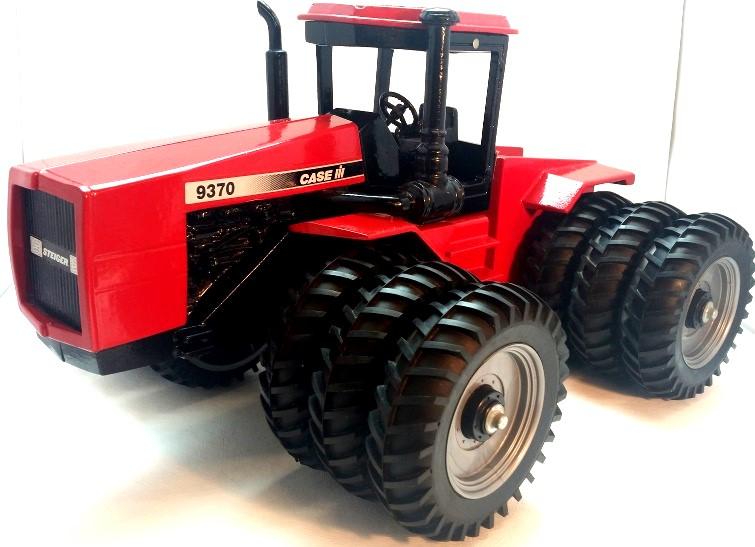 This model also has Cab glass & windshield wipers. It has a black exhaust stack. # 14872 NIB #106 $ Ertl 1/32 Prestige Case-IH 7130 Magnum.