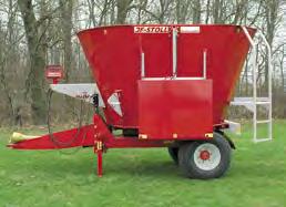 Complete diet mixers Feeder VM The vertical auger with mounted blades shreds all types of bales and mixes these bales with all kinds of feed types.