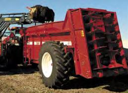 Manure spreaders MTS The beaterbars are designed to manage the most compact deep bedding. Large wheels ensure low roller resistance.