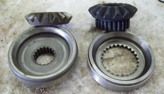 The axle gears of the original DANA unit are 2-piece whereas the Nitro axle gear is ONE piece.