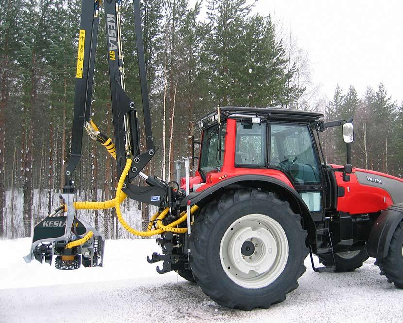 The reach crane, 18RHS roller head and measuring device mounted on the tractor