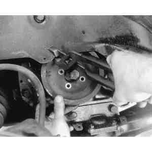 clearance for crankshaft pulley removal
