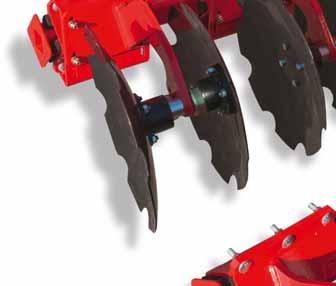 A levelling board can be installed between the disc harrow and the tyre packer as an option.