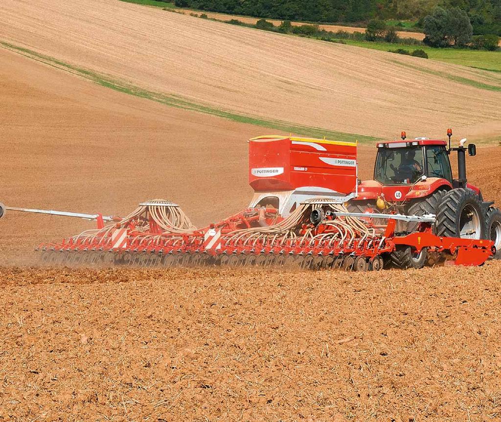 TERRASEM C4 C9 folding models The folding disc harrow frames, packer and coulter rails allow vertical freedom of movement to adapt to ground contours.