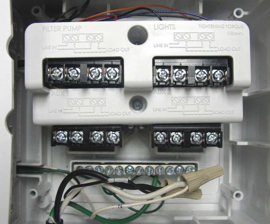 Overview Right Side - Panel Removed Filter Pump Relay Lights Relay Auxiliary 1 Relay Auxiliary 2 Relay 120 VAC