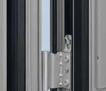 The hardware components on the visible hinge side can be screwed on, they enable an opening width of up to 180 and are excellently suited for sash weights up to 100 kg.