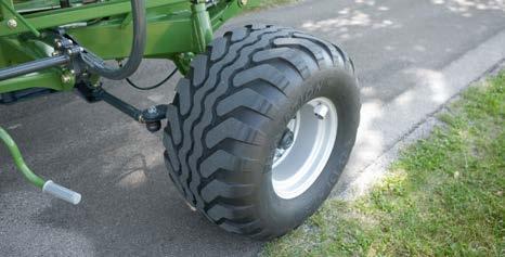 Running on big boots Big boots leave a softer footprint on soft ground, are gentle on the sward and reduce compaction.